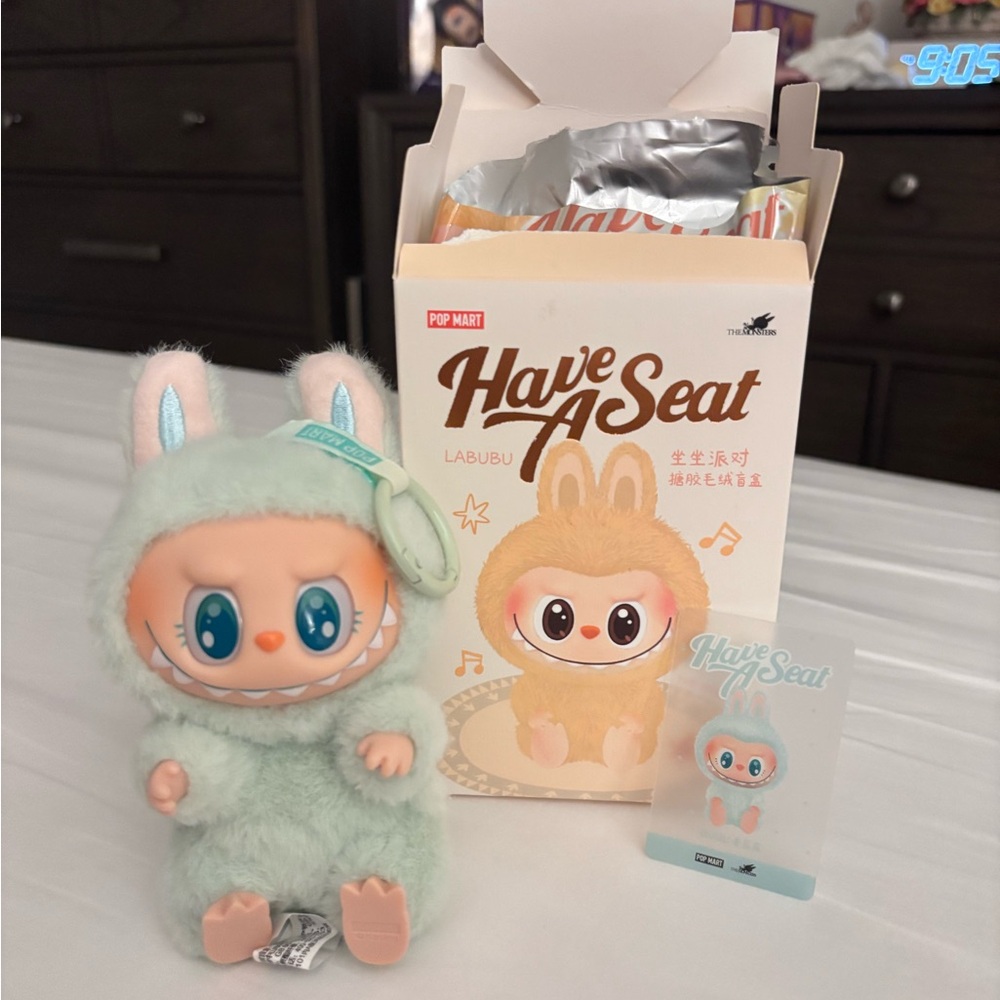 New Open Blind Box Pop Mart Have A Seat Labubu Vinyl Plush Pendant (QUQU)